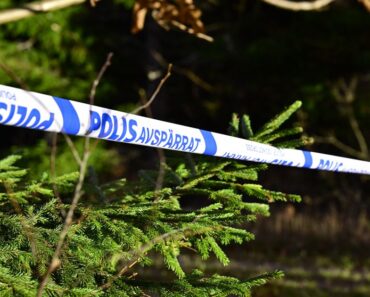 21-åring död efter skjutningen i handen 4 Uppgifter: 21-åring död efter skjutningen i handen
