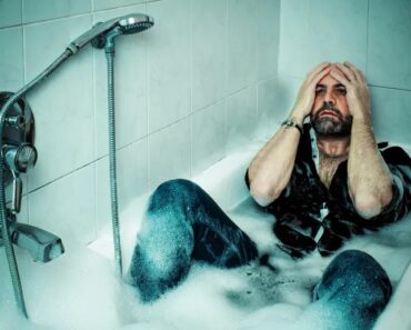 När någon vägrar duscha? 10 Tips och Råd för Hantering 10 Vad göra när någon vägrar duscha? Tips och Råd för Hantering